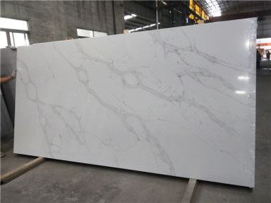 كالكوتا كوارتز الذهب