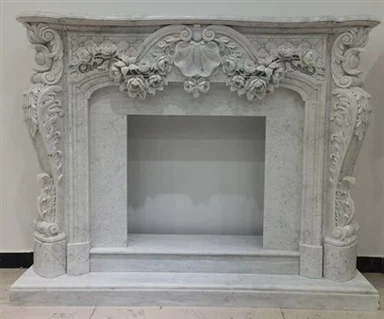 مدفأة من الرخام الأبيض والرمادي